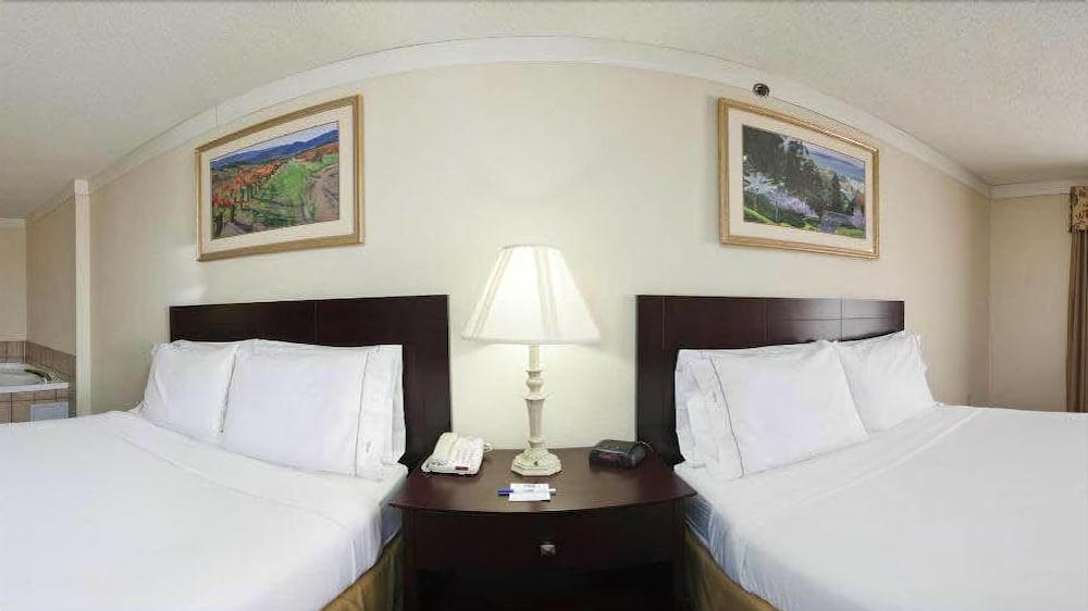 Holiday Inn Express Hotel & Suites Plainview By Ihg Exteriér fotografie