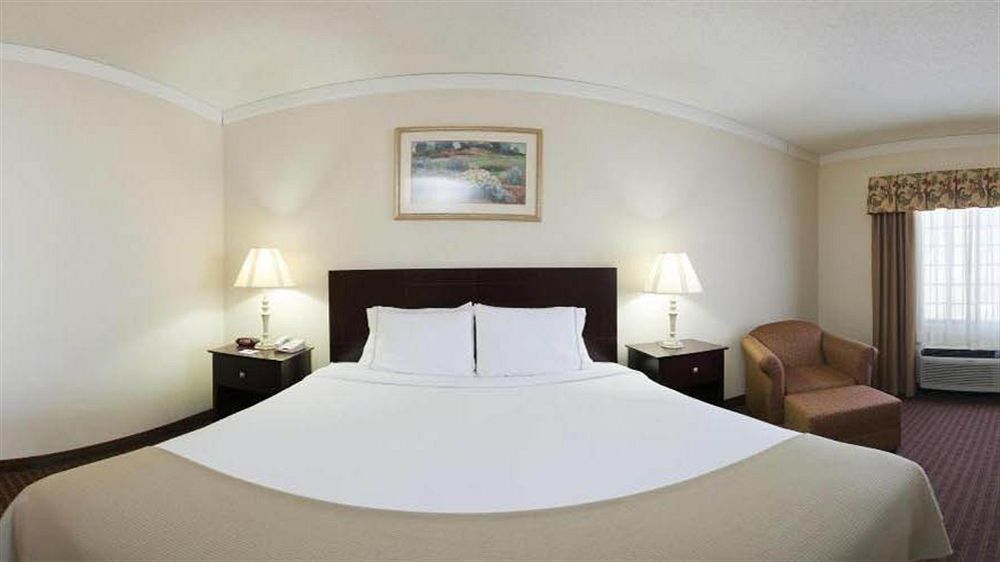 Holiday Inn Express Hotel & Suites Plainview By Ihg Exteriér fotografie