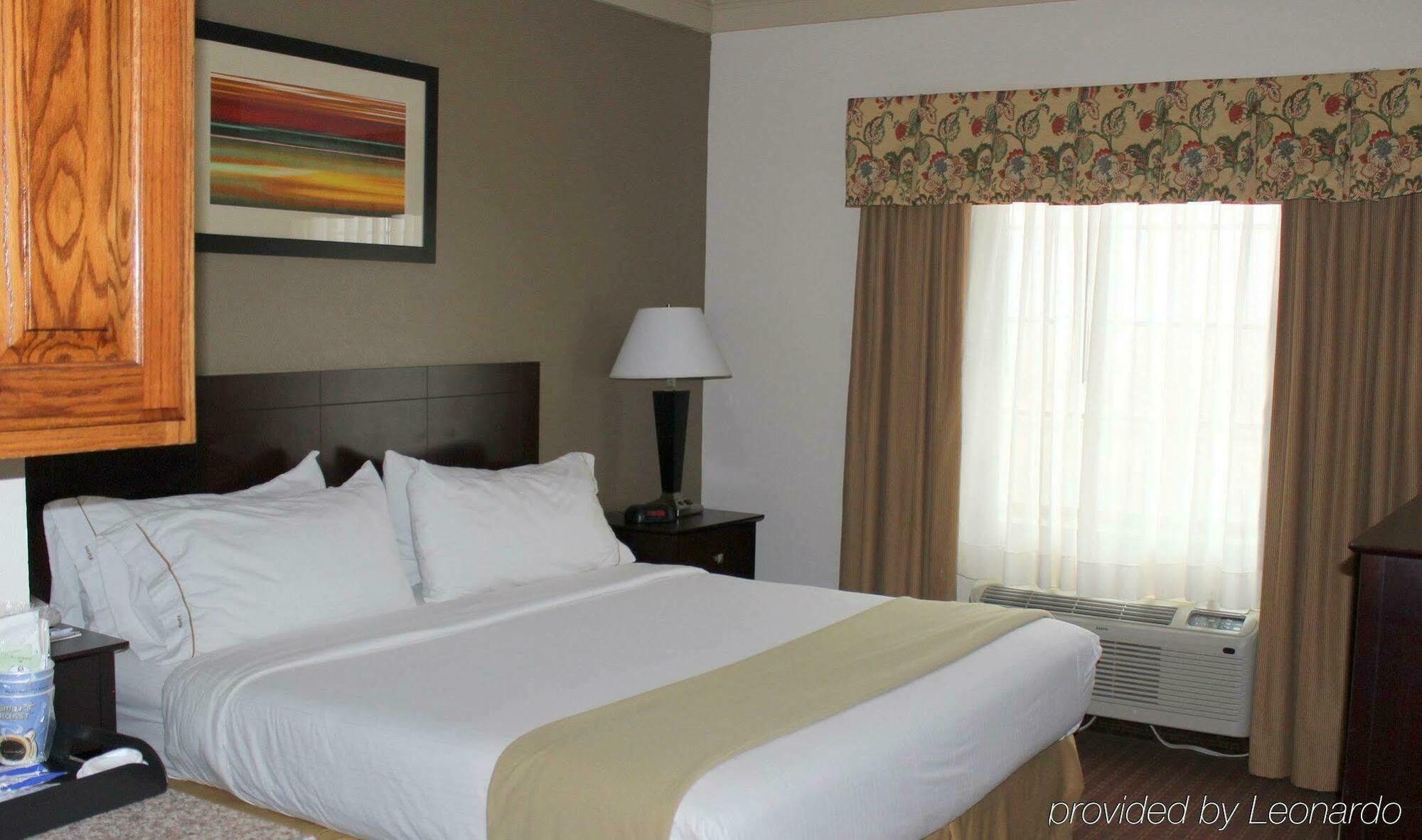 Holiday Inn Express Hotel & Suites Plainview By Ihg Exteriér fotografie